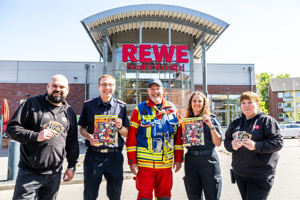 Verkaufsstart für das Stickeralbum der Flensburger Feuerwehr