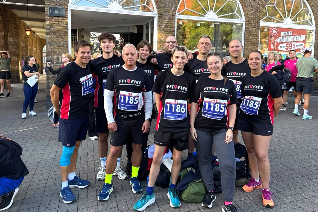 Sportgruppe beim Flensburg Marathon 2026 am Start